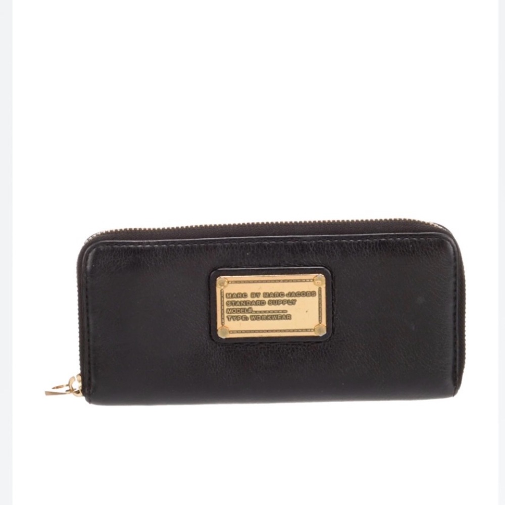 MARC BY MARC JACOBS ZIP-AROUND WALLET